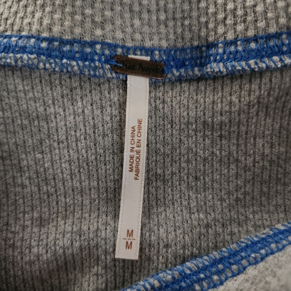 Free People Zip It Waffle Thermal Zipper Cuff Long Sleeve Gray Blue Trim Sz Med - Picture 3 of 8